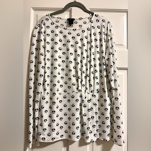 Ann Taylor Tops - EUC Ann Taylor Factory Peplum Top (L)